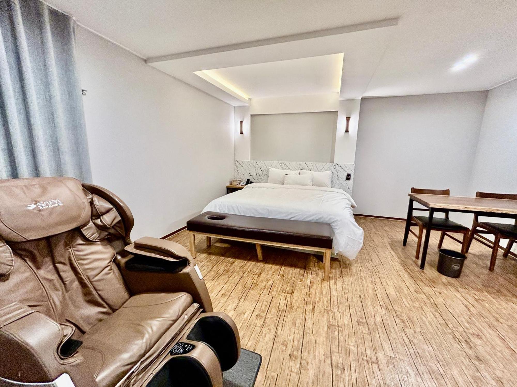 Series Hotel Kjongdžu Exteriér fotografie